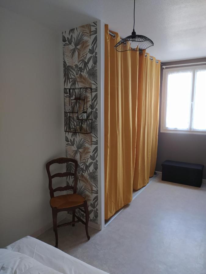 Apartment Restaure A 50 M De La